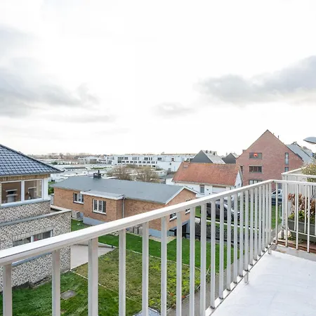 Athenahomes Eva - New Near Sea Apartment *